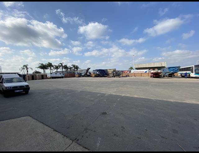 2,160M² WAREHOUSE TO LET IN PHOENIX INDUSTRIAL